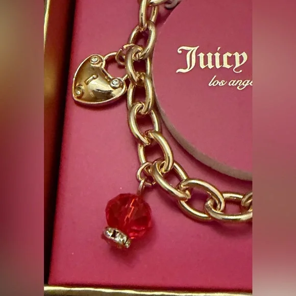 Juicy Couture Gold Charm Bracelet NWT - Picture 4 of 5